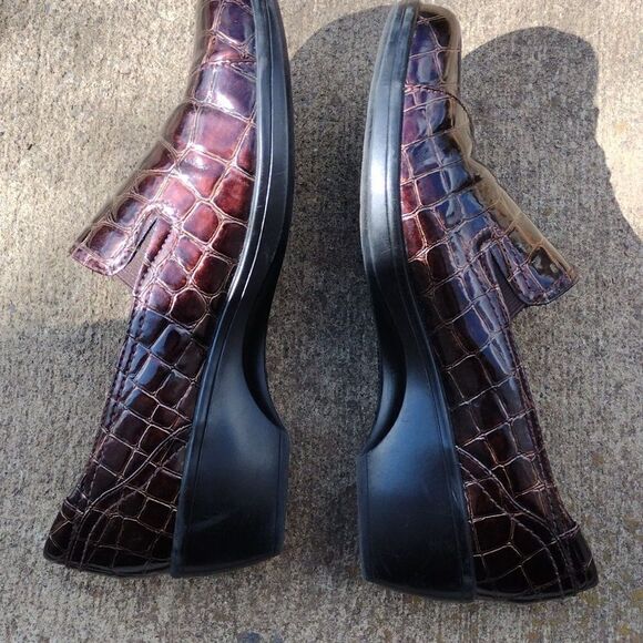 Clark's shoes  - Picture 4 of 7